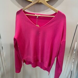 Women's V-Neck Sweater - Pink